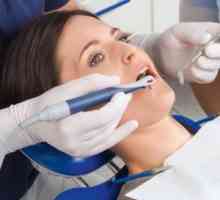 Ca și în cazul inflamației rădăcinilor, dinții sunt tratați în clinică și acasă