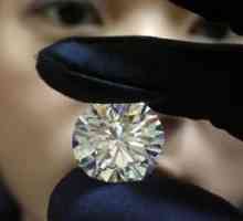 Cum de a distinge un diamant de zirconiu cubic