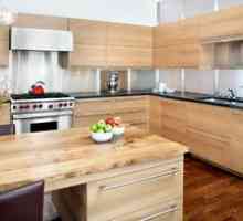 Mobilier din lemn: stil modern pentru o bucătărie mică