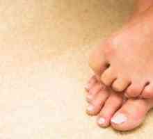 Pe picior, articulația degetului mare doare: cauzele bolii