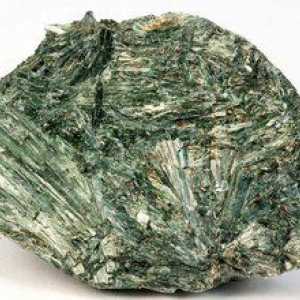 Actinolit: proprietăți utile ale pietrei și semnificația ei magică
