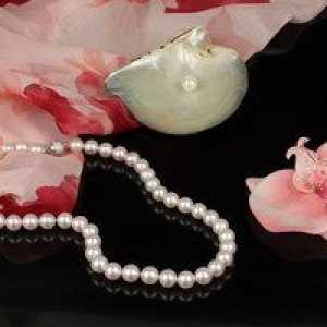 Cum să distingi perlele naturale de perlele artificiale?