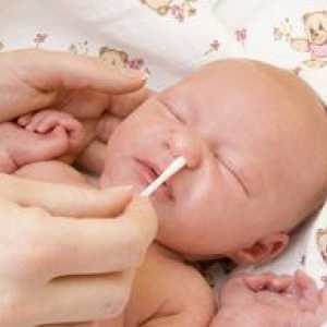 Cât de corect să curățați un gât pentru nou-născut?