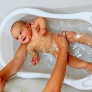 Cum să transformi prima baie într-o vacanță pentru un nou-născut?