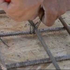 Cum să Knit o conexiune de sârmă pentru o fundație Ribbon: video