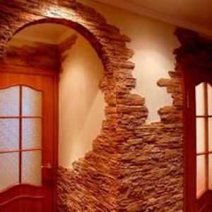 Cum să așeze pereții într-o cameră cu dale decorative sub o piatră