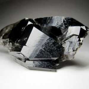Stone morion: proprietăți și caracteristici ale mineralelor (fotografie)