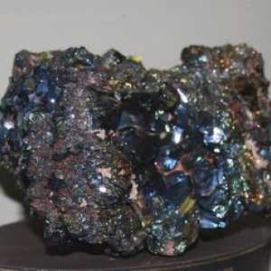 Minereu de fier magnetic (magnetit): formula chimică, proprietăți