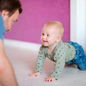 Dezvoltarea copilului în 9 luni: ce ar trebui să aibă copilul