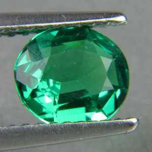 Proprietățile de smarald: pentru care această piatră se potrivește
