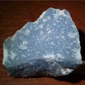 Proprietățile anhidrului mineral și puterea sa magică