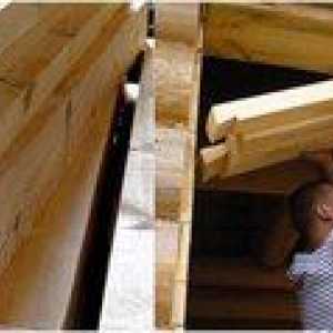 Video despre asamblarea unei ferestre într-o casă de lemn cu propriile mâini